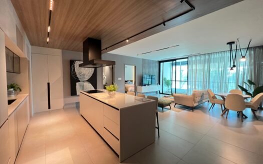 UPTOWN – The New Icon of Calle Uruguay